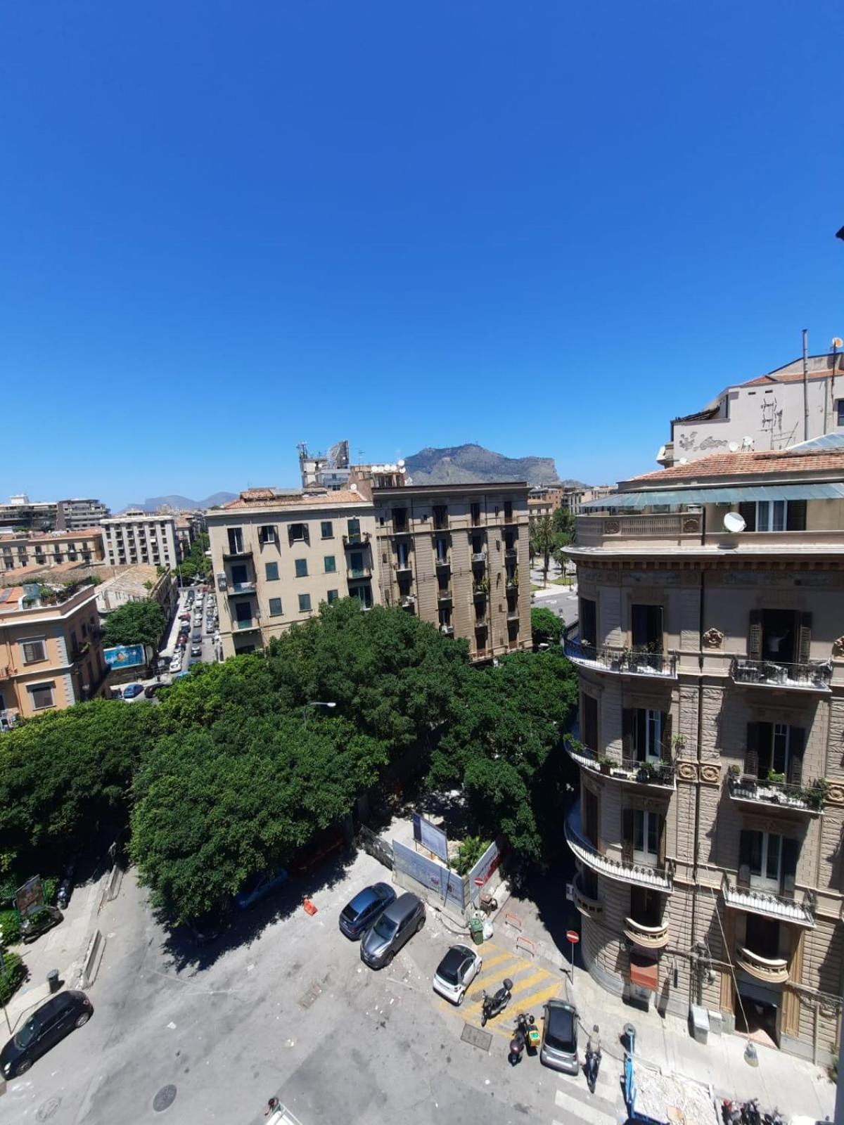 Le Camere Di Via Meccio Palermo Exterior photo